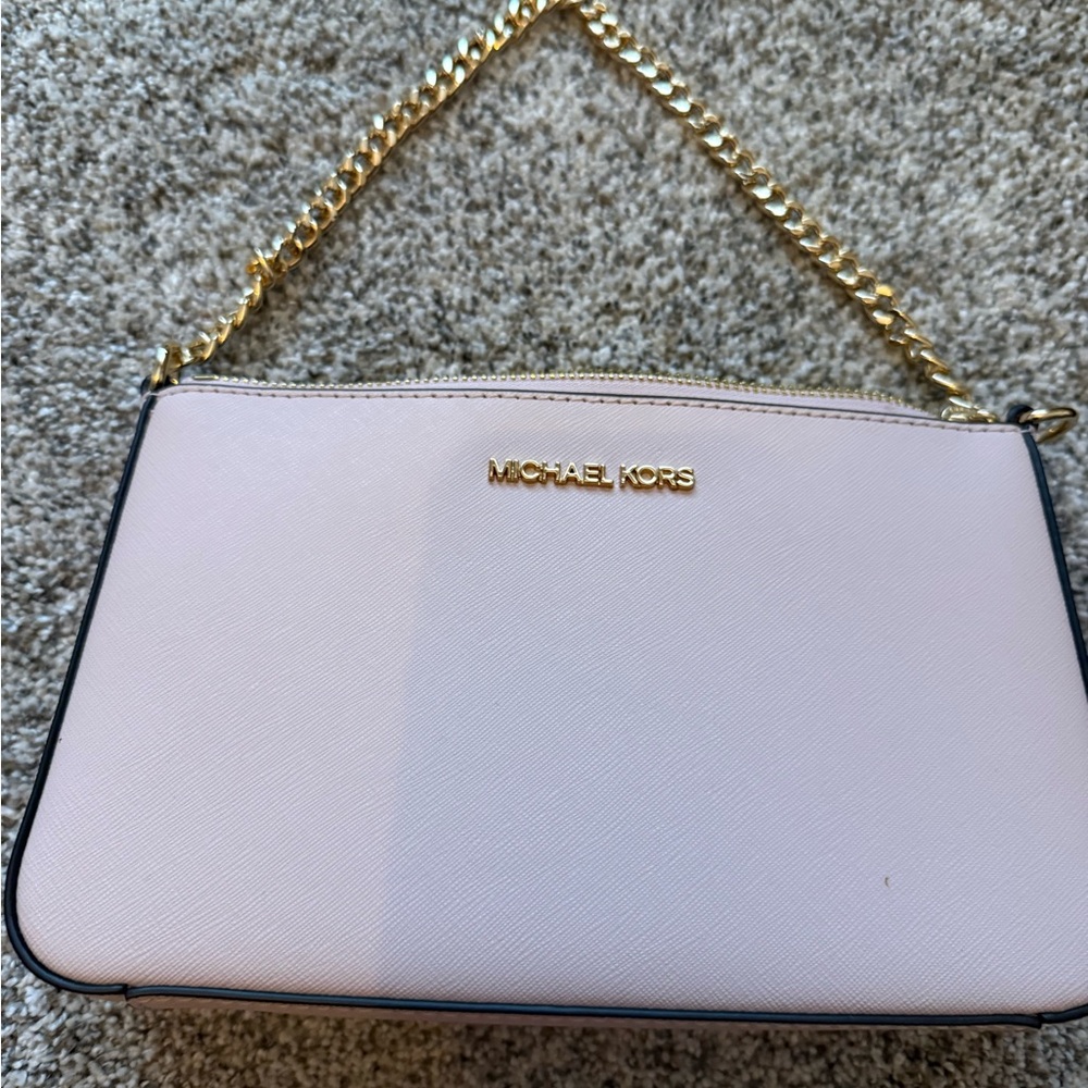 Michael Kors Pink Shoulder Bag with Gold Chain and leather strap, never used.